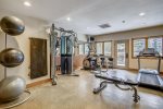 Stay fit on vacation in the complex gym 